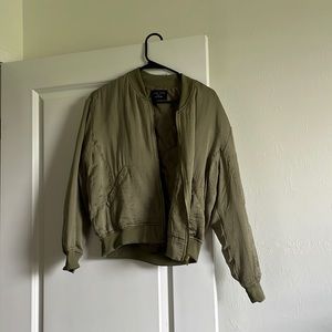 Women olive green army bomber jacket cute barley worn size small